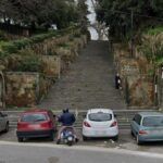 Le scale di Capodimonte e i giardini della principessa Iolanda